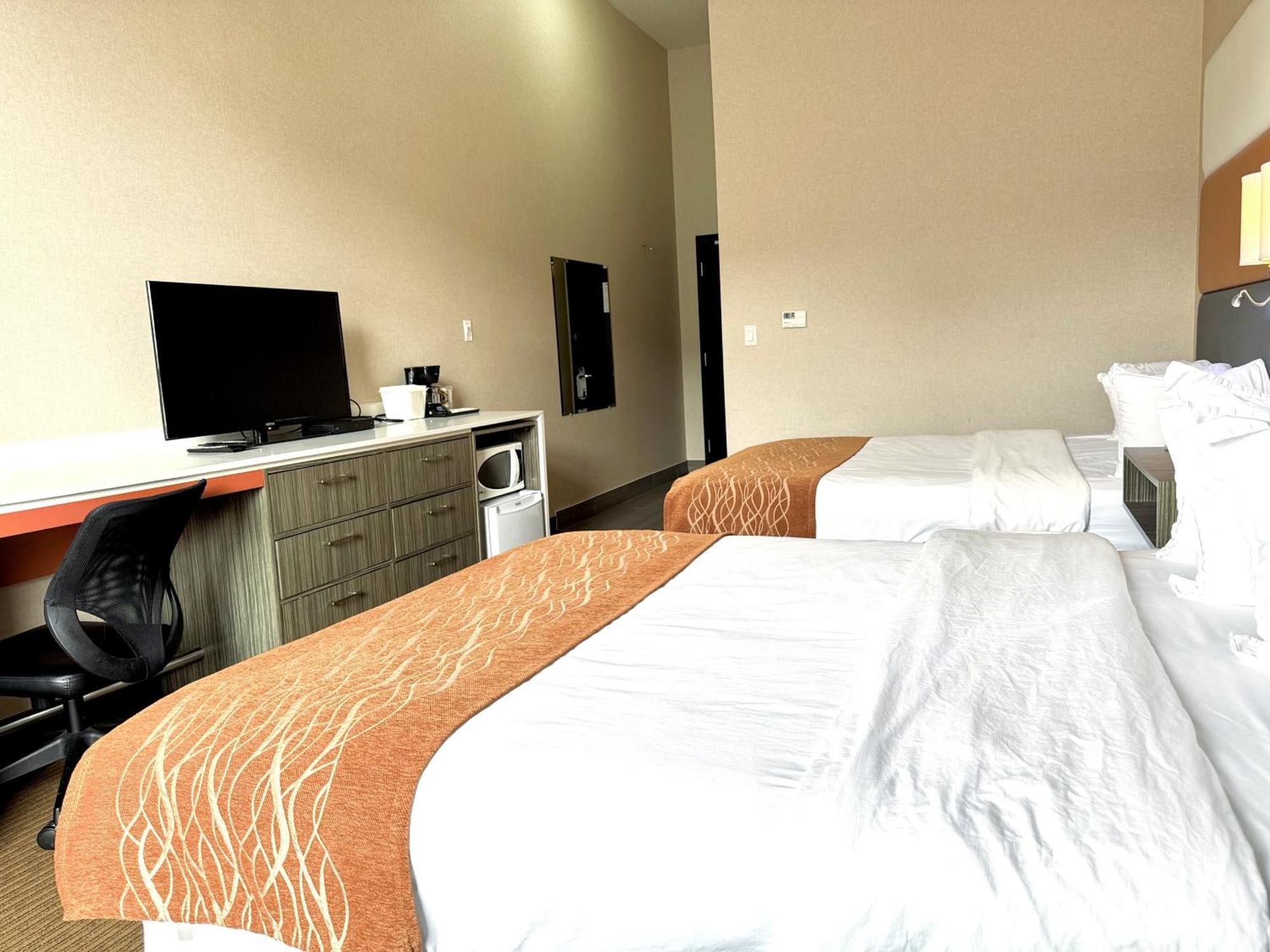 Southfort Inn Fort Saskatchewan Номер фото